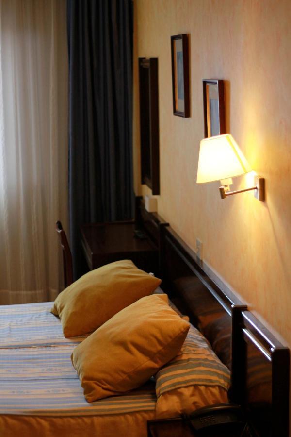 Hotel Leyton Foz Bagian luar foto