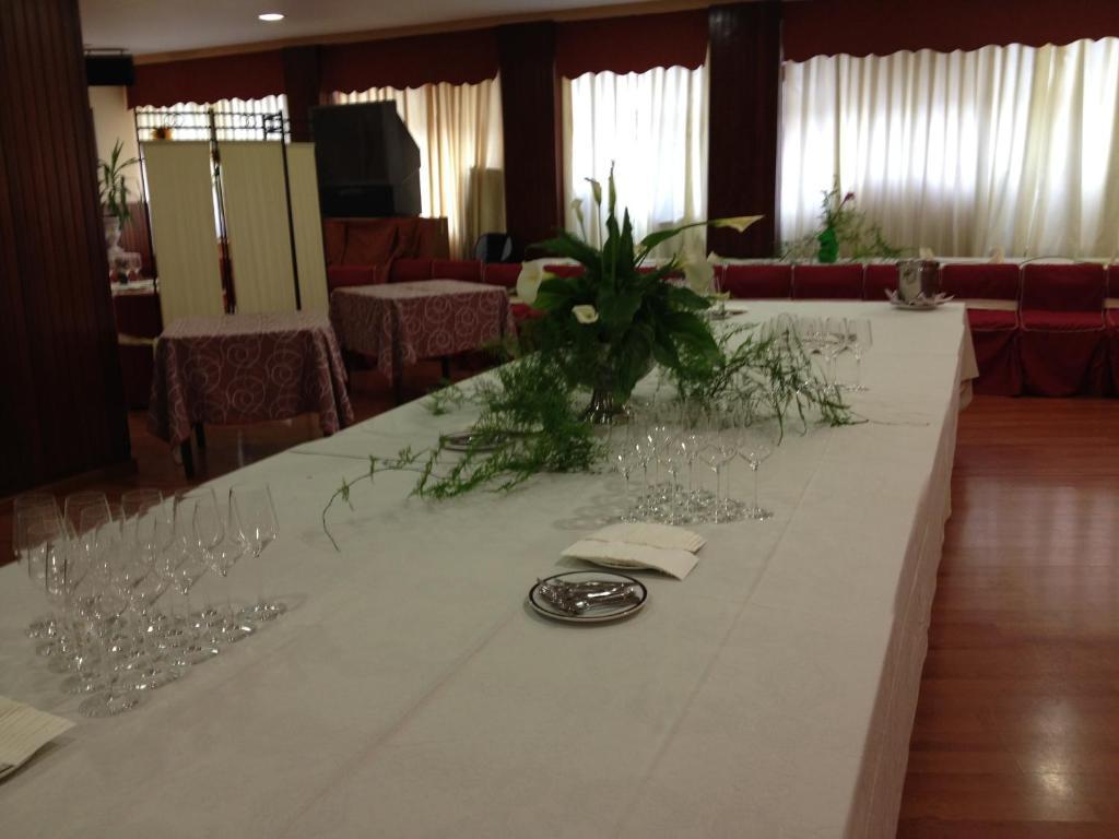 Hotel Leyton Foz Bagian luar foto